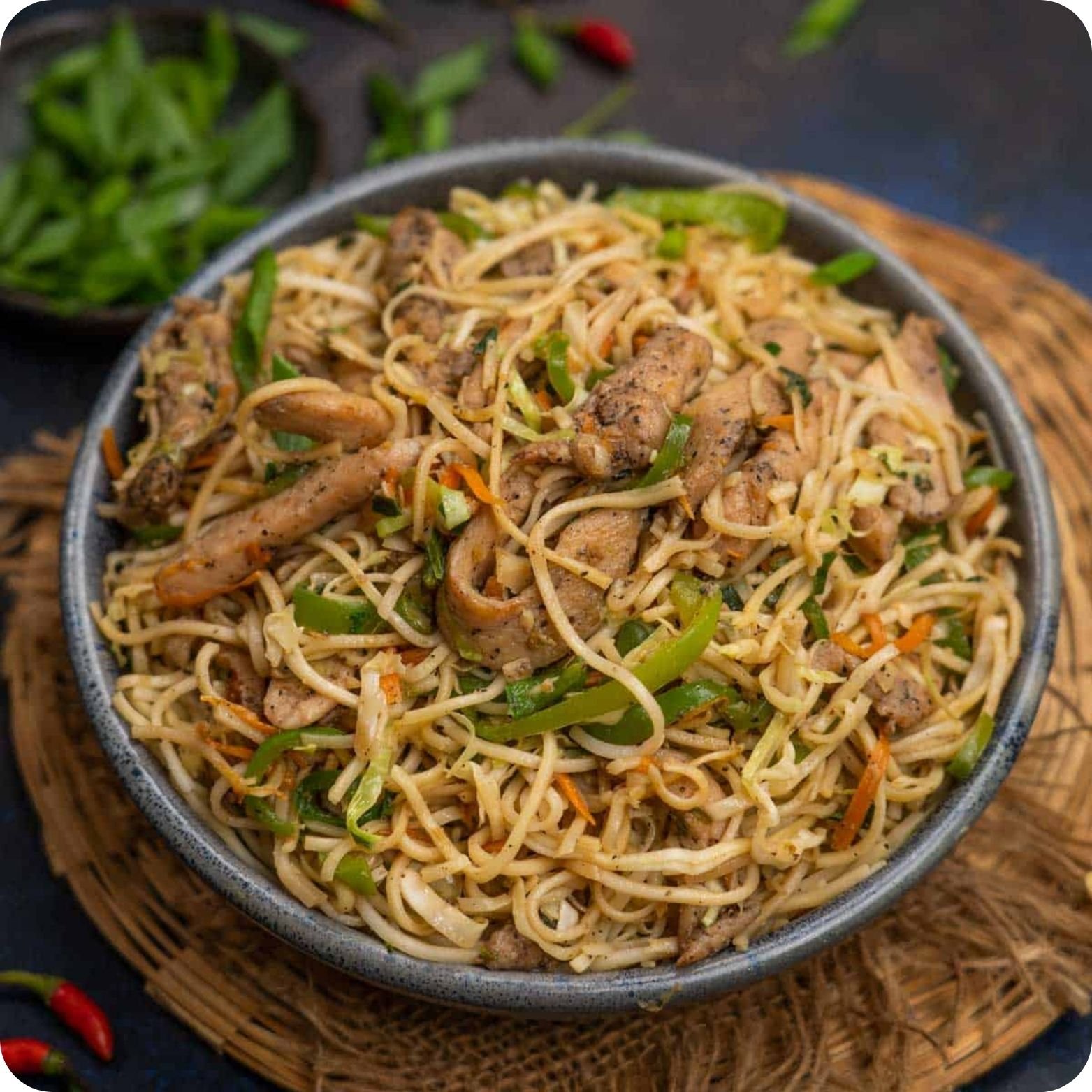 P16 -Chicken Hakka Noodles